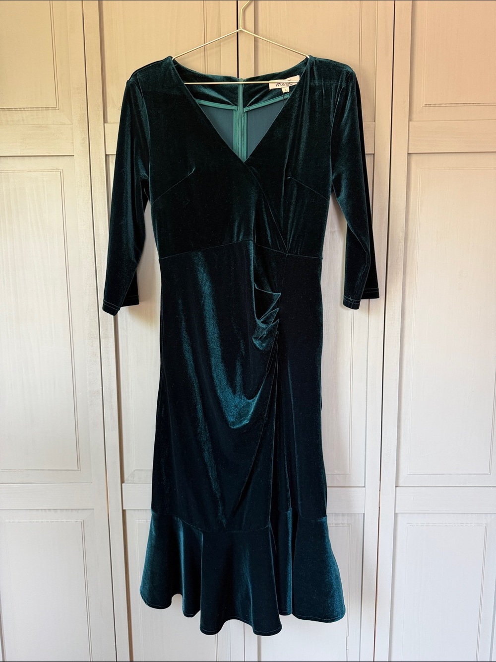 Green Velvet Dress - Picture 3 of 4